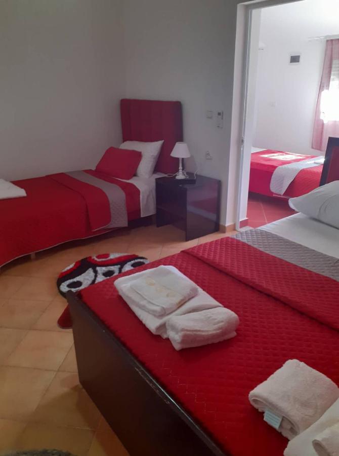 Guest House Krishen Përmet Esterno foto