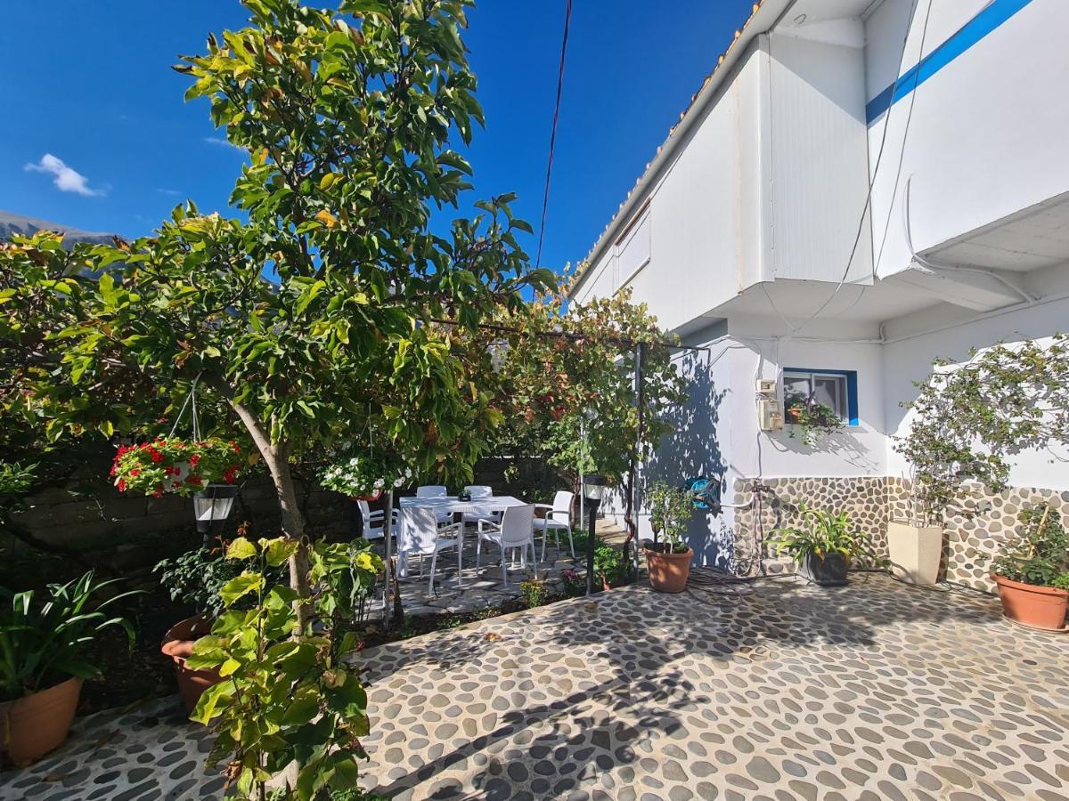 Guest House Krishen Përmet Esterno foto