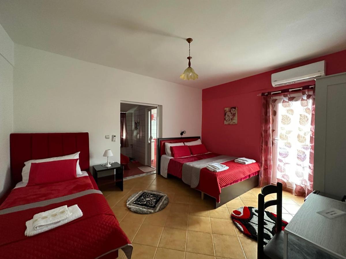 Guest House Krishen Përmet Esterno foto