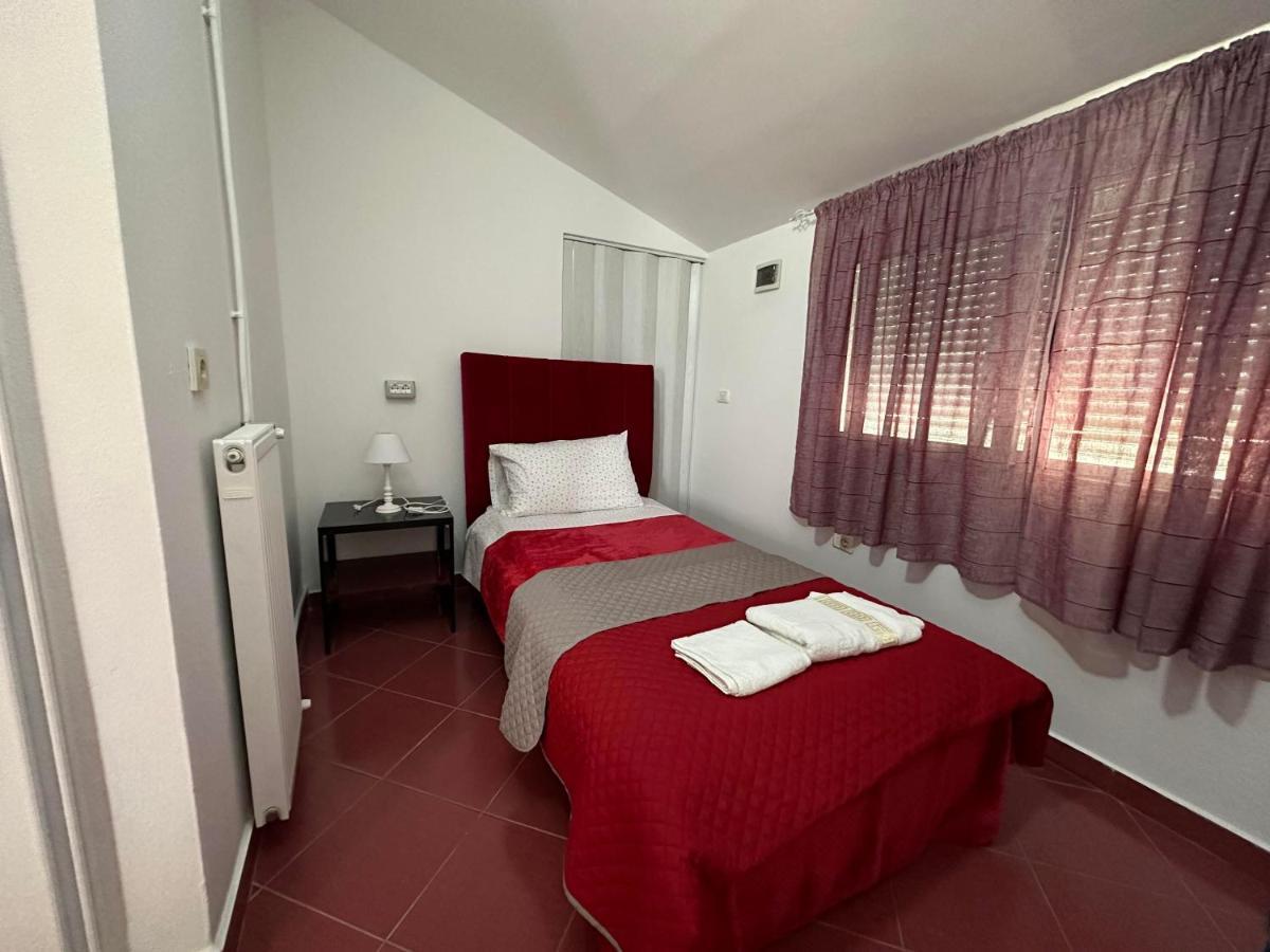 Guest House Krishen Përmet Esterno foto