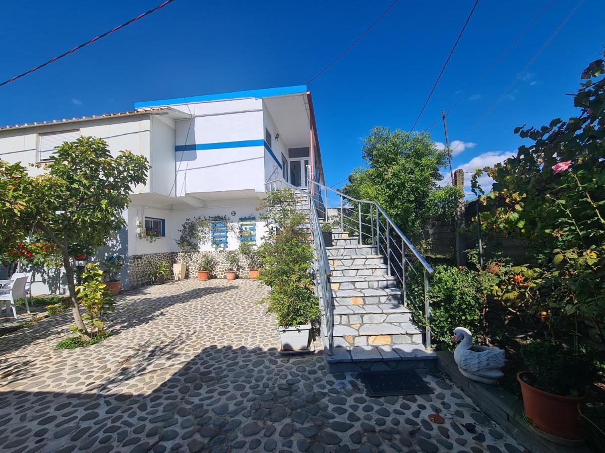 Guest House Krishen Përmet Esterno foto
