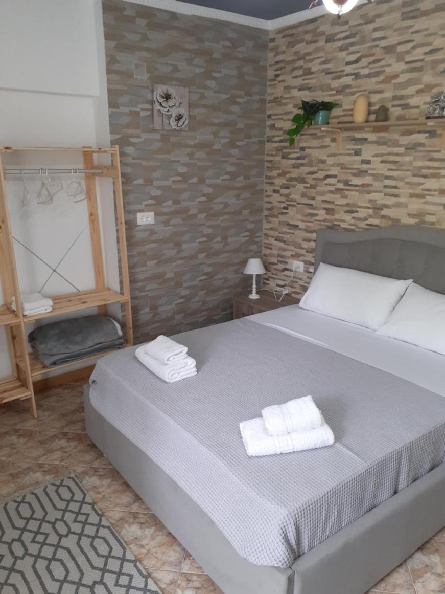 Guest House Krishen Përmet Esterno foto